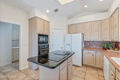 835 S Deer Meadow Loop, Tucson, AZ 85745 - Photo 15