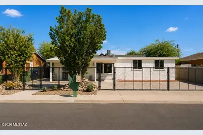 825 W Oahu Lane, Tucson, AZ 85756 - Photo 1
