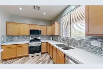 995 E Mount Shibell Drive, Sahuarita, AZ 85629 - Photo 1