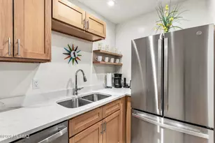 2724 N Gill Ave, Tucson, AZ 85719 - Photo 17