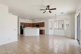 316 E Calle Mingo, Green Valley, AZ 85614 - Photo 13