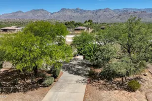 8865 E Honeybear Pl, Tucson, AZ 85749 - Photo 3