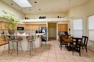 8865 E Honeybear Pl, Tucson, AZ 85749 - Photo 9