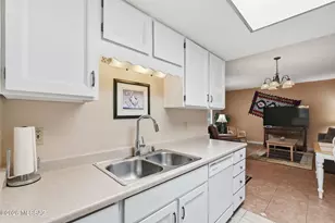 380 N Calle Del Brujo, Green Valley, AZ 85614 - Photo 15