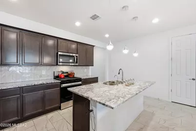 5716 S Bug Springs Loop, Tucson, AZ 85747 - Photo 5