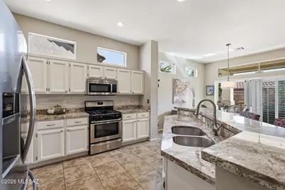 2232 E Sausalito Trail, Oro Valley, AZ 85755 - Photo 17
