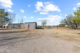 13201 S Falling Star Ln, Pearce, AZ 85625 - Photo 31