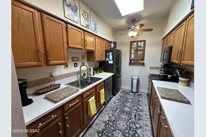 1972 W Misty Hollow, Tucson, AZ 85704 - Photo 9