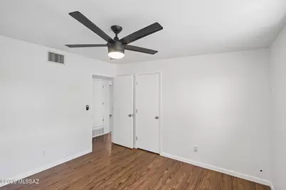 2441 W Wagon Wheels Drive, Tucson, AZ 85745 - Photo 13