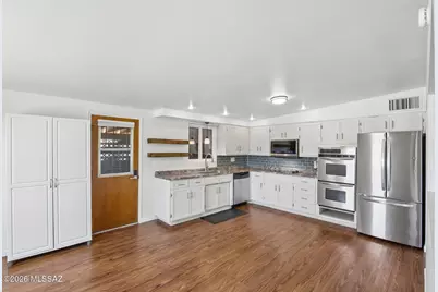 2441 W Wagon Wheels Drive, Tucson, AZ 85745 - Photo 11
