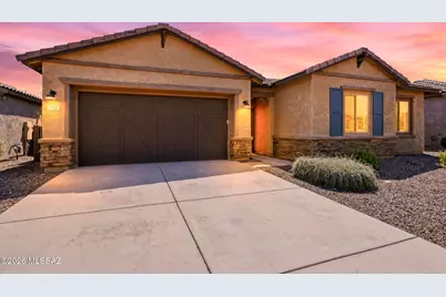 732 E Romsdalen Road, Oro Valley, AZ 85755 - Photo 1