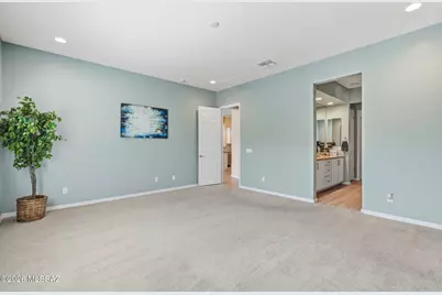 732 E Romsdalen Road, Oro Valley, AZ 85755 - Photo 17