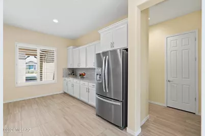 732 E Romsdalen Road, Oro Valley, AZ 85755 - Photo 11