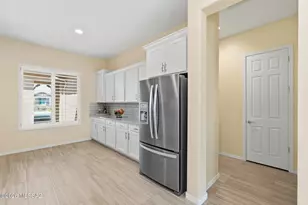 732 E Romsdalen Rd, Oro Valley, AZ 85755 - Photo 13