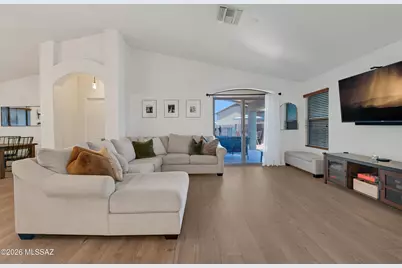 7990 W Sunfire Drive, Tucson, AZ 85743 - Photo 11