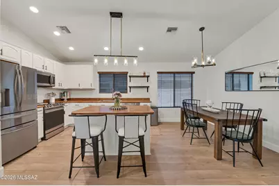 7990 W Sunfire Drive, Tucson, AZ 85743 - Photo 5