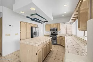 2874 N Marquise Ct, Tucson, AZ 85715 - Photo 15
