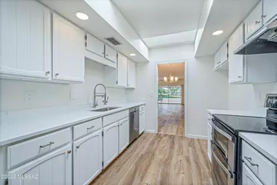 6932 E VÃ­a Dorado, Tucson, AZ 85715 - Photo 3
