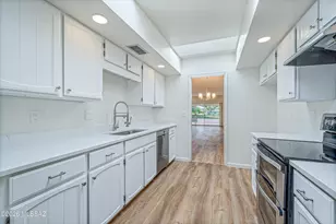 6932 E VÃ­a Dorado, Tucson, AZ 85715 - Photo 3