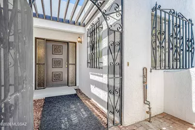 6932 E VÃ­a Dorado, Tucson, AZ 85715 - Photo 3
