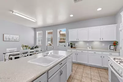 10134 S Azure Surrey Drive, Vail, AZ 85641 - Photo 17
