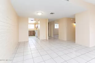 7857 E Waverly St, Tucson, AZ 85715 - Photo 9