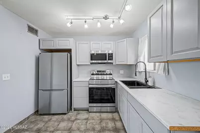 961 N Camino Las Solanas, Tucson, AZ 85710 - Photo 11