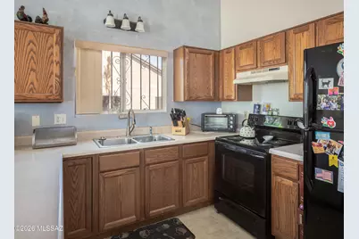 8820 E Eagle Creek Drive, Tucson, AZ 85730 - Photo 11