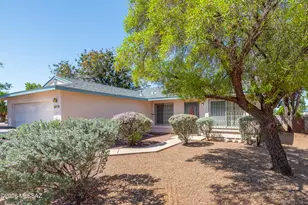 8820 E Eagle Creek Dr, Tucson, AZ 85730 - Photo 3