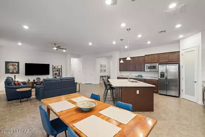 887 S Castar Drive, Tucson, AZ 85745 - Photo 19