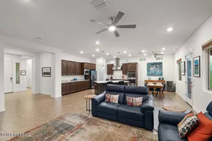 887 S Castar Dr, Tucson, AZ 85745 - Photo 25