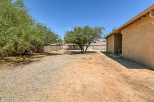 1011 E Halcyon Rd, Tucson, AZ 85719 - Photo 15
