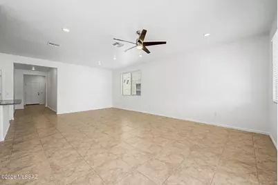 7803 S Sugarbend Drive, Tucson, AZ 85757 - Photo 11