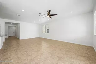 7803 S Sugarbend Dr, Tucson, AZ 85757 - Photo 11