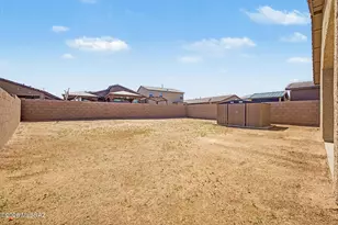 7803 S Sugarbend Dr, Tucson, AZ 85757 - Photo 31
