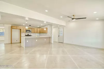 7022 E 5th Street, Tucson, AZ 85710 - Photo 3