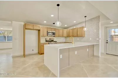 7022 E 5th Street, Tucson, AZ 85710 - Photo 3