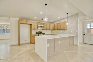 7022 East 5th Street, Tucson, AZ 85710 - Photo 3
