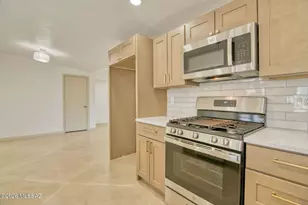 7022 East 5th Street, Tucson, AZ 85710 - Photo 7