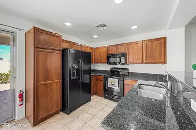 33905 S Bronco Drive, Red Rock, AZ 85145 - Photo 9