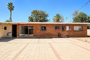 5743 E 10th St, Tucson, AZ 85711 - Photo 23