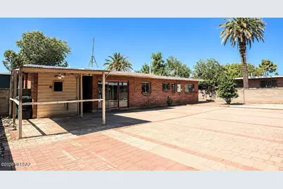 5743 E 10th Street, Tucson, AZ 85711 - Photo 25