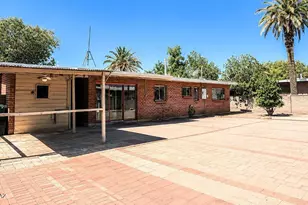 5743 E 10th St, Tucson, AZ 85711 - Photo 25