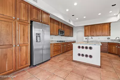 5480 W Sharpshooter Court, Tucson, AZ 85743 - Photo 17