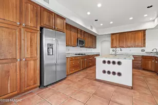 5480 W Sharpshooter Ct, Tucson, AZ 85743 - Photo 17