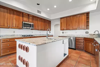 5480 W Sharpshooter Court, Tucson, AZ 85743 - Photo 15
