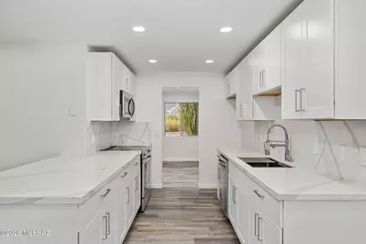 10442 E Glenn Street, Tucson, AZ 85749 - Photo 11
