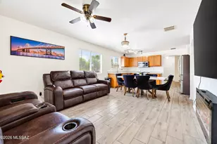 636 W Cholla Crest Dr, Green Valley, AZ 85614 - Photo 9