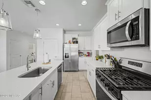 425 N Spring Flower Dr, Tucson, AZ 85748 - Photo 9