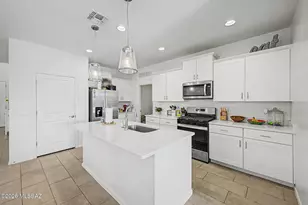425 N Spring Flower Dr, Tucson, AZ 85748 - Photo 7